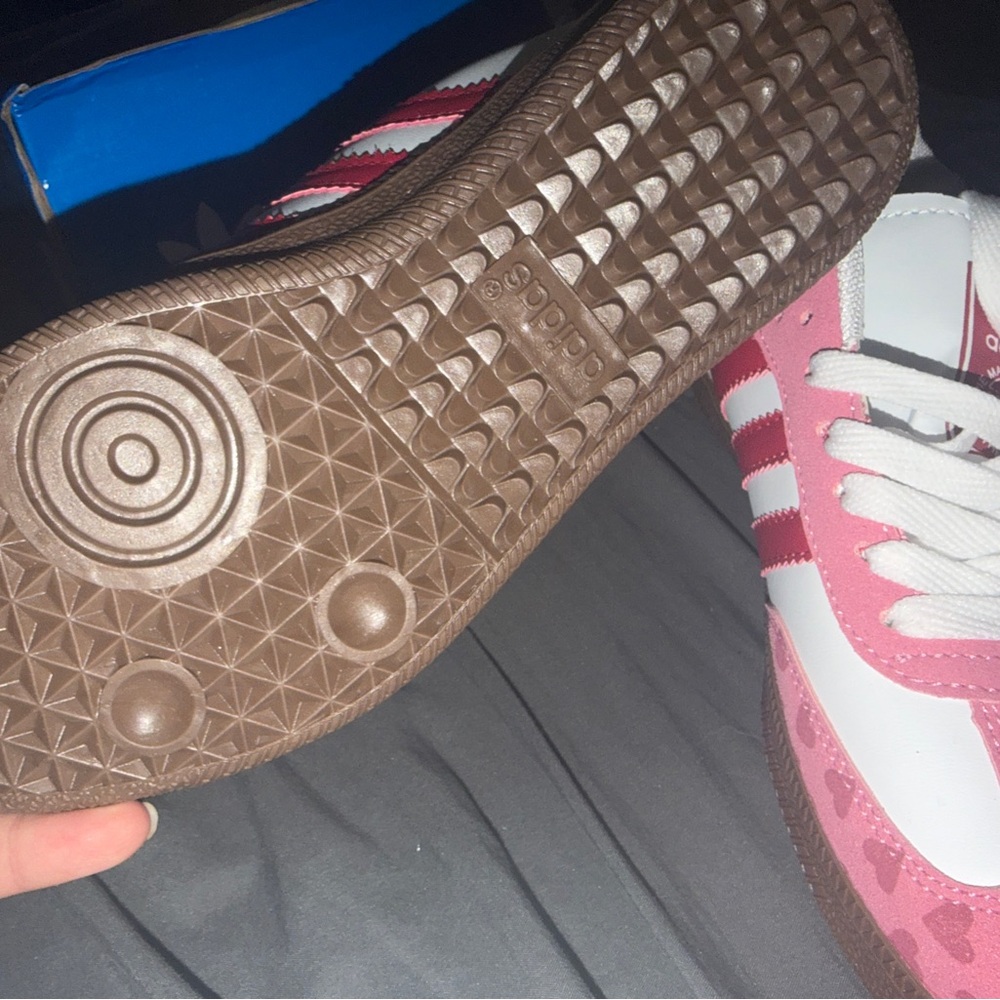 Sambas Pink and White Heart Pattern Sneakers (limited edition) - Picture 4 of 4